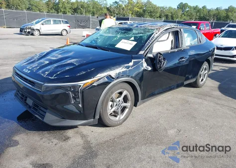 2025 Kia K4 Lxs from USA, damaged, VIN 3KPFT4DE8SE093701